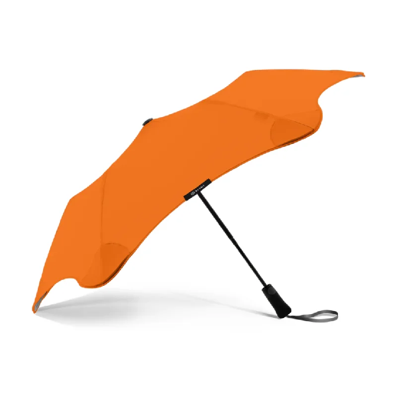 - Remote interactive pet feederBlunt Umbrella Metro Orange